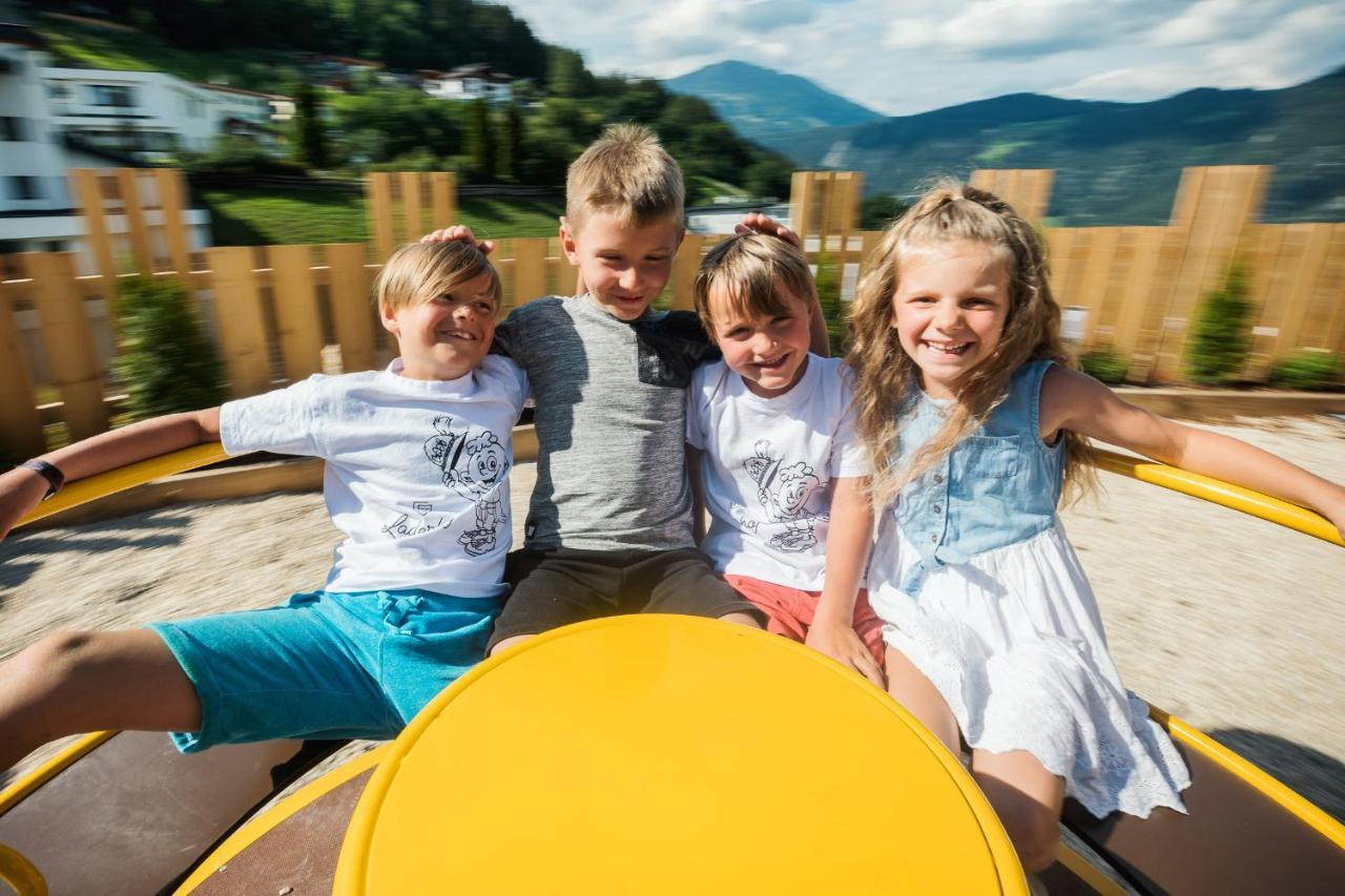 Kinderhotel Laderhof Ladis Esterno foto