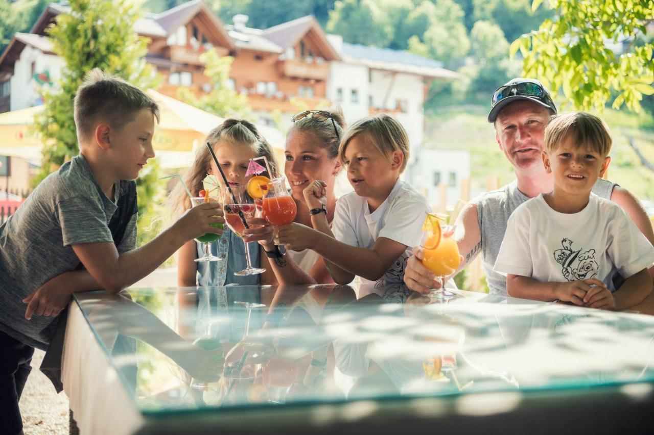 Kinderhotel Laderhof Ladis Esterno foto