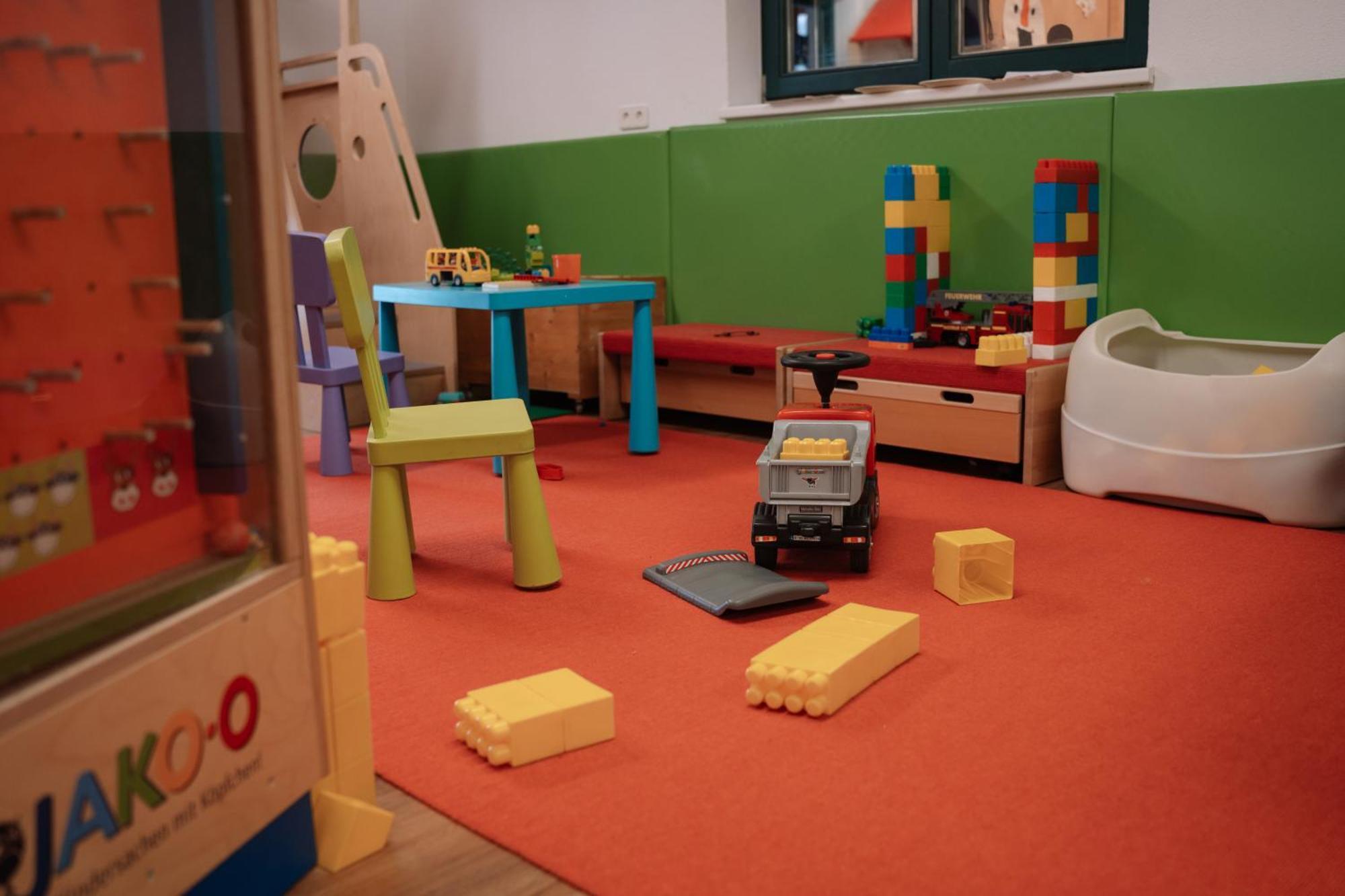 Kinderhotel Laderhof Ladis Esterno foto