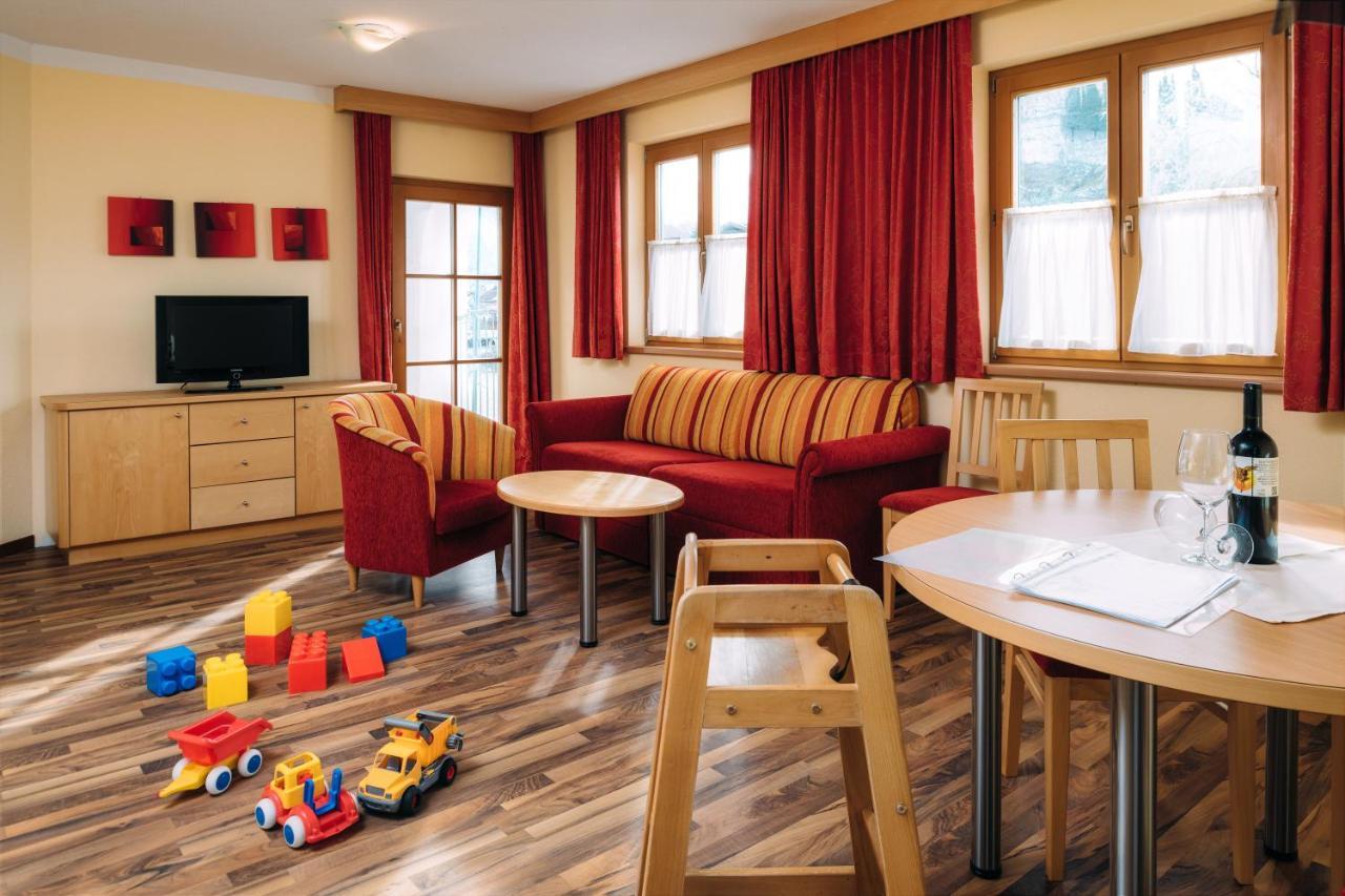 Kinderhotel Laderhof Ladis Esterno foto
