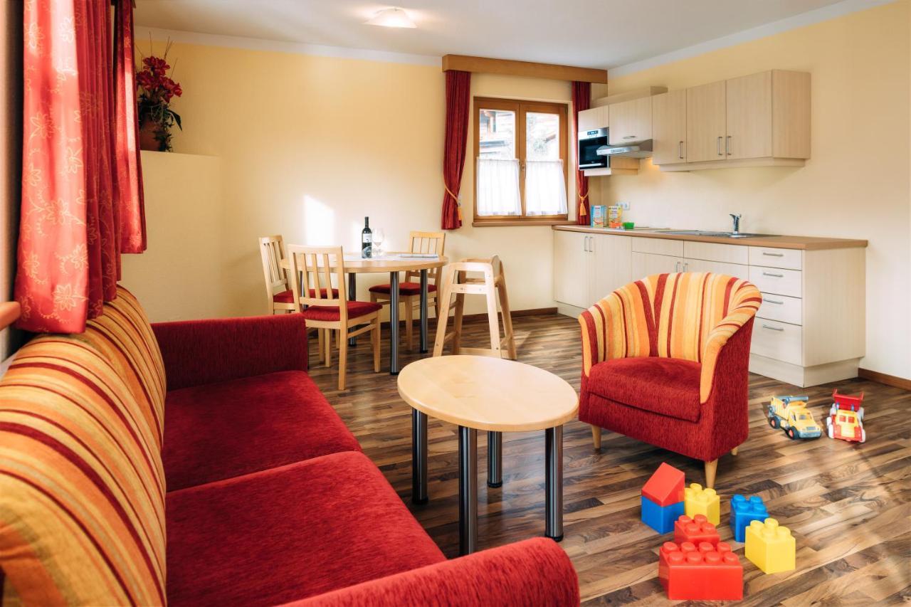 Kinderhotel Laderhof Ladis Esterno foto