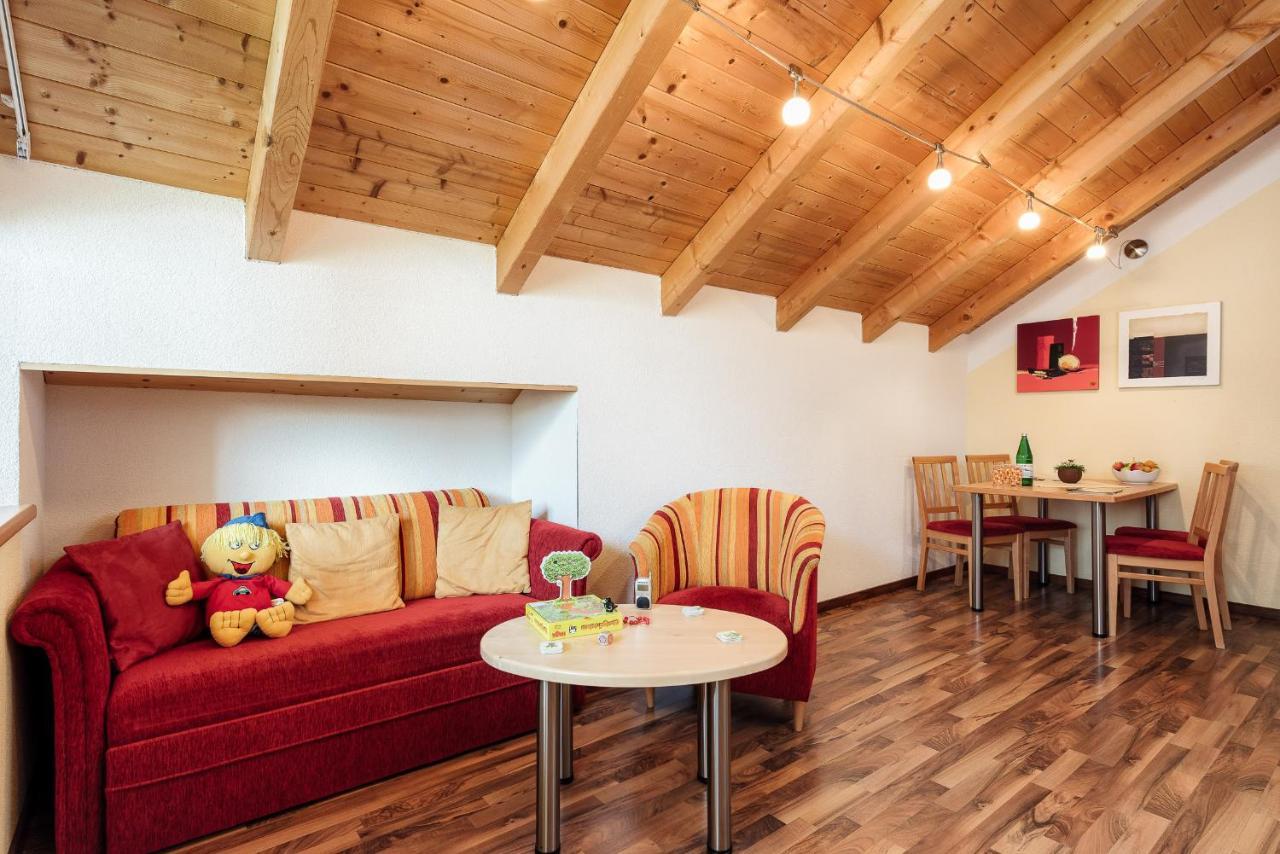 Kinderhotel Laderhof Ladis Esterno foto